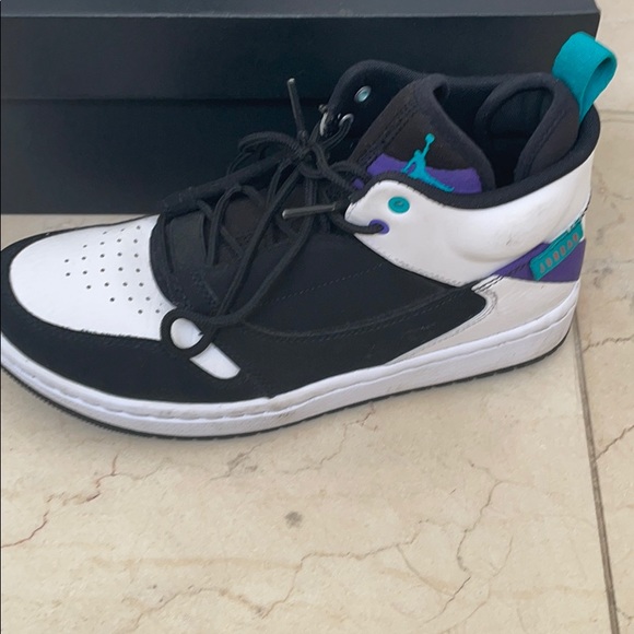 🔴 Jordan Fadeaway size 7.5🔴 - Picture 2 of 7